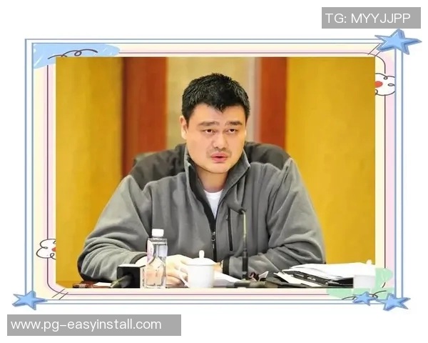 姚明卡通形象全身展示带你领略篮球巨星的魅力与风采