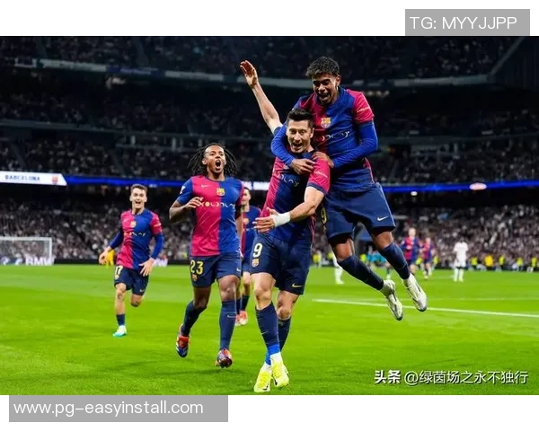 巴萨与那不勒斯友谊赛激战三球乌龙球引发全场热烈反响精彩集锦回顾