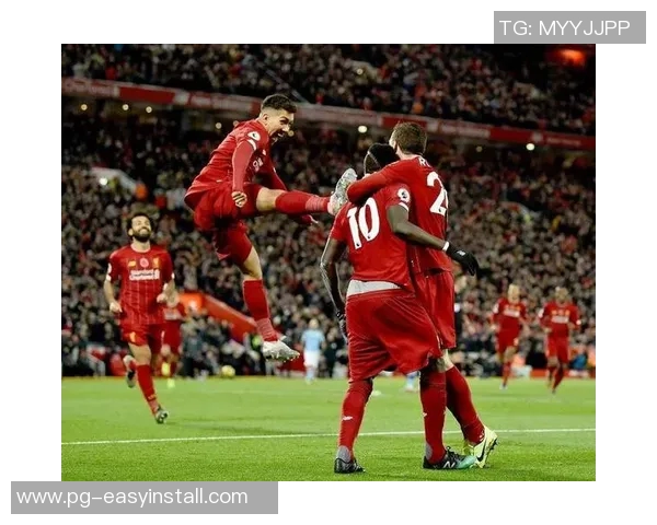 欧冠经典对决利物浦与曼联战成平局神扑瞬间引发全场欢呼