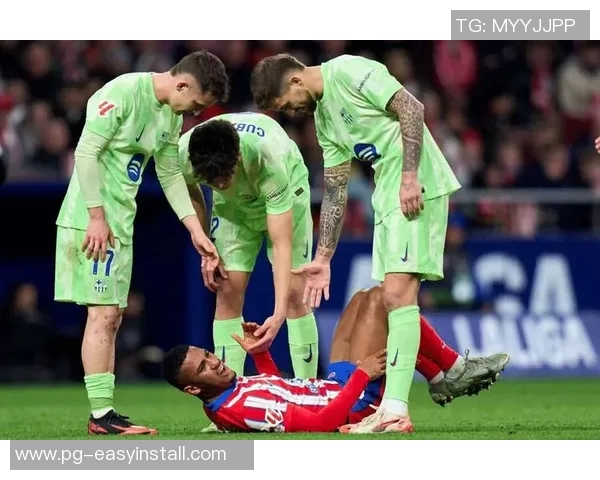 国王杯精彩对决那不勒斯大胜里昂乌龙球引发争议与全场狂欢 国王杯精彩对决那不勒斯大胜里昂乌龙球引发争议与全场狂欢