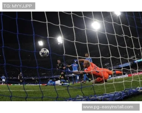 中超精彩对决那不勒斯与皇马战成平局乌龙球成比赛转折点分析